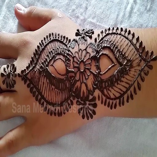 Emaan Mehndi desigens